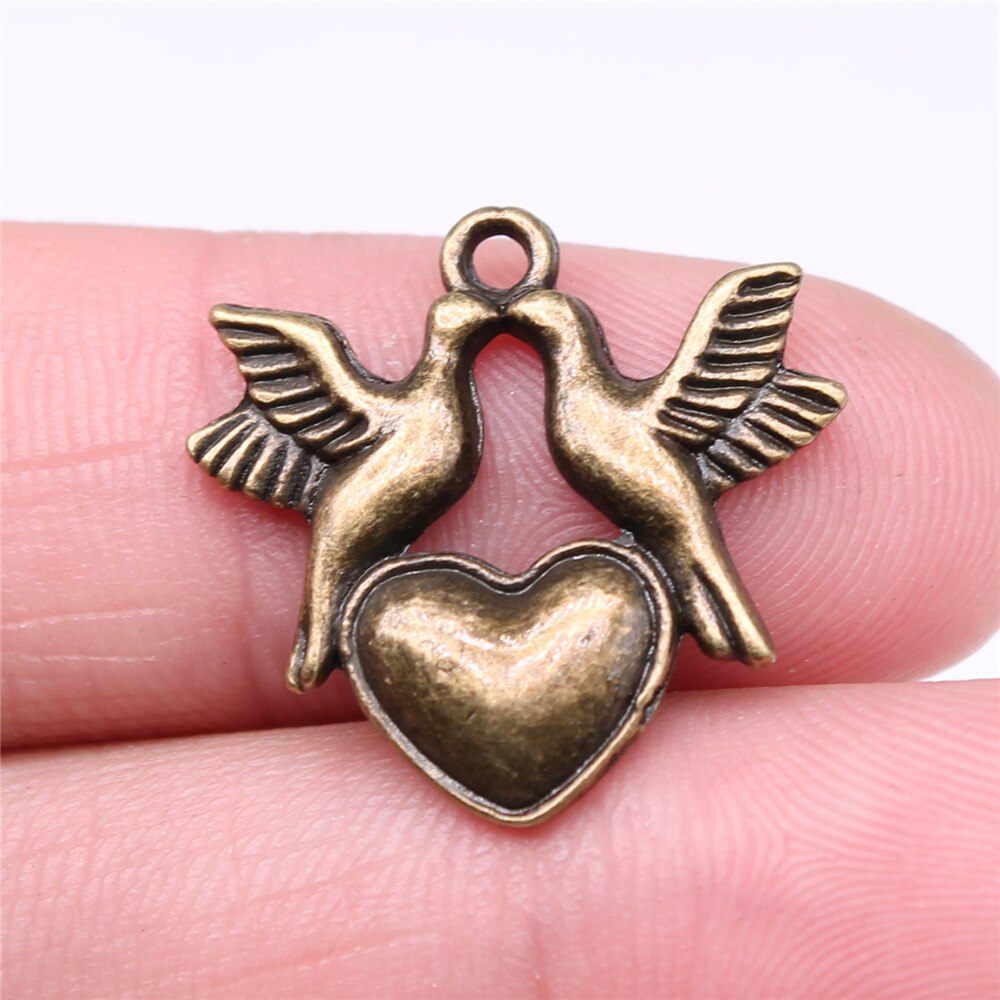WYSIWYG 10pcs 21x21mm Birds With Heart Charms For Jewelry Making
