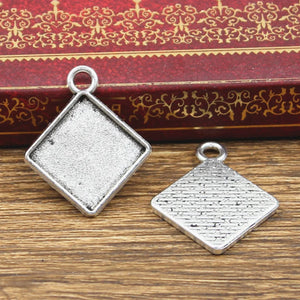 10pcs New Fashion 15mm Inner Size Antique Bronze Silver Color Classic Square Rhombus Style Cabochon Base Setting Charms Pendant
