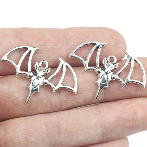 10pcs/lot 23*33mm Hollow Out Bat Charm Antique Silver Color DIY Holloween Neckalce Bracelet Jewelry Finding