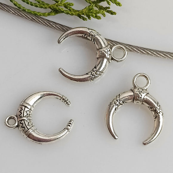 15Pcs/Lot 20x16mm Antique Silver Color Cowhorn Charms Crescent Moon Charms Pendants Fit Jewelry Making DIY Jewelry Findings