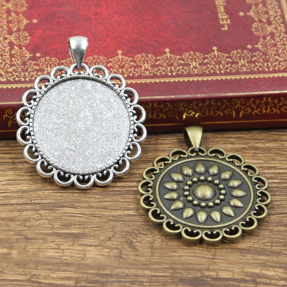 2pcs New Fashion 30mm Inner Size Antique Bronze Silver Color Classic Round Sun Style Cabochon Base Setting Charms Pendant