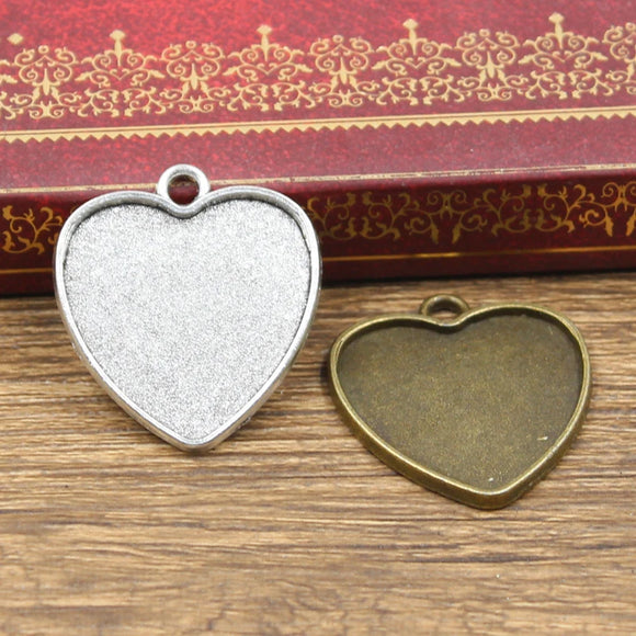 8pcs Fit 20mm Heart Simple Glass Cabochon Base Setting Hot Antique Bronze Silver Color Color Pendant Tray For Jewelry DIY Making