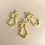 10 piezas de dijes huecos de plata tibetana NTRA SRA DEL EF1841