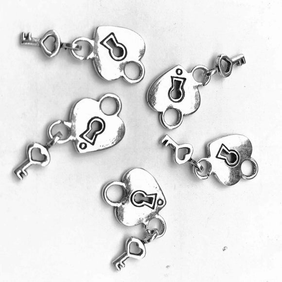 10pcs 11*25MM Tibetan Silver Alloy Charm Heart Lock With Key Pendant EF3647