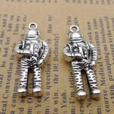 5Pcs 13*30mm Antique Silver Color Astronaur Charms Fashion Necklace Pendant Accessory Charms For Jewelry Making Wholesale