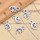 30 Uds. De dijes con forma de luna y estrella, 11x7mm, colgantes de Color plata antigua, fabricación de joyería tibetana hecha a mano DIY