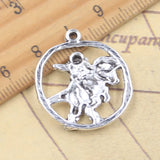 10 Uds. De dijes de dinosaurio jinete, 28x25mm, colgantes de Color plata antigua, fabricación de joyería tibetana hecha a mano DIY