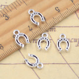 30 Uds. De dijes de herradura de la suerte, talismán de buena suerte, 12x8mm, colgantes de Color plata antigua, fabricación de joyería tibetana hecha a mano DIY