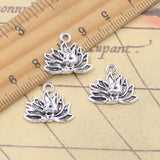 20 piezas dijes zorro de nueve colas 15x17mm colgantes de Color plata antigua para hacer joyería tibetana hecha a mano DIY