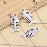 30 Uds. De dijes de hueso de pescado, 18x7mm, colgantes de Color plata tibetana, fabricación de joyería antigua, artesanía hecha a mano DIY