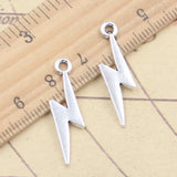 Dijes de 20 piezas con destellos, colgantes de Color plateado tibetano, fabricación de joyas antiguas, artesanía hecha a mano DIY, 28x7mm