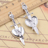 Colgantes de plata tibetana de 49x14mm con forma de Calavera, espada, corazón perforado, fabricación de joyas antiguas, artesanía hecha a mano, 10 piezas