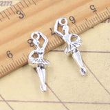 20 piezas dijes de Ballet chica bailarina 26x9x7mm colgantes de Color plata antigua para hacer joyería tibetana hecha a mano DIY