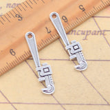 20 piezas herramientas de dijes llave inglesa 32x8mm colgantes de Color plata antigua para hacer joyería tibetana hecha a mano DIY