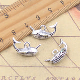 10 Uds. De dijes de ballena de mar, océanos, estrechos, 10x19x8mm, colgantes de Color plata antigua, fabricación DIY, joyería tibetana hecha a mano