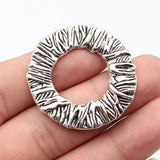 2pcs 41x40mm 2 Colors Antique Bronze Color Antique Silver Color Artistic Wave-Patterned Pleated Circle Pendant Connector