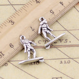10 Uds. De dijes para mujer, surfista, 21x18mm, colgantes de Color bronce tibetano y plata, fabricación de joyería antigua, artesanía hecha a mano DIY