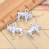 10 Uds. De dijes de rinoceronte de animales, 15x18x5mm, colgantes de Color plata antigua, fabricación de joyería tibetana hecha a mano DIY