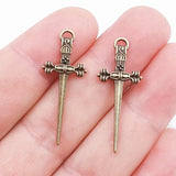30 piezas de 35 x 14 mm de aleación con dijes de espada gótica, colgante retro artesanal
