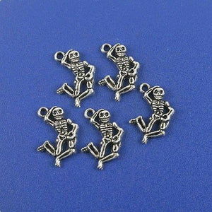 16pcs Tibetan silver skull man charms h0821