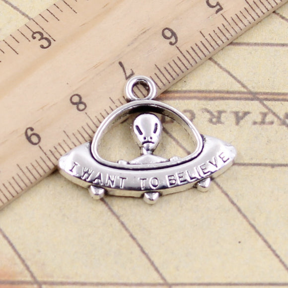 10pcs Charms Alien ET Believe Spaceship 23x30mm Tibetan Bronze Silver Color Pendants Antique Jewelry Making DIY Handmade Craft