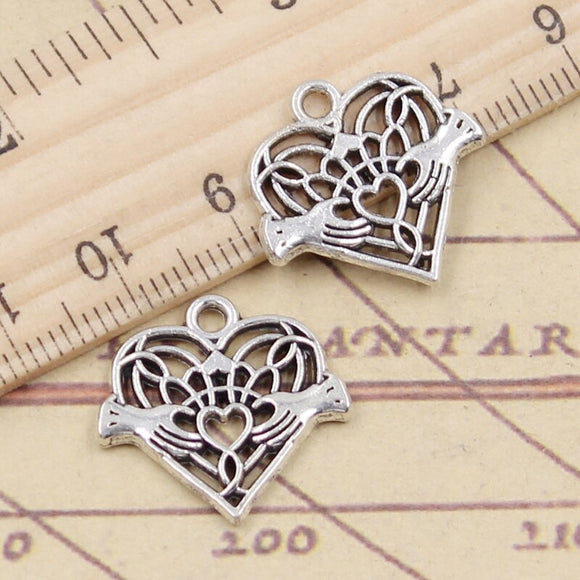 10pcs Charms Heart Hand 20x20mm Tibetan Silver Color Pendants Antique Jewelry Making DIY Handmade Craft