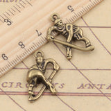 10pcs Charms Hockey Player Sporter 25x16mm Tibetan Bronze Silver Color Pendants Antique Jewelry Making DIY Handmade Craft