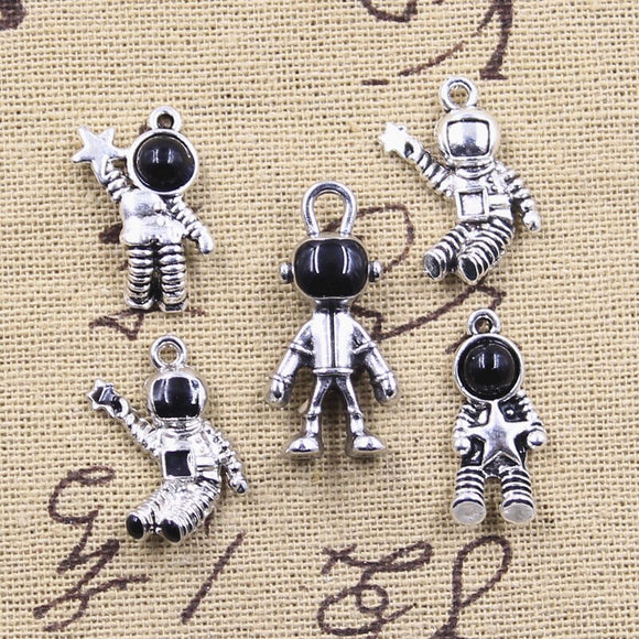 10pcs Charms Space Man Universe Astronaut Star Antique Silver Color Pendants DIY Crafts Making Findings Handmade Tibetan Jewelry