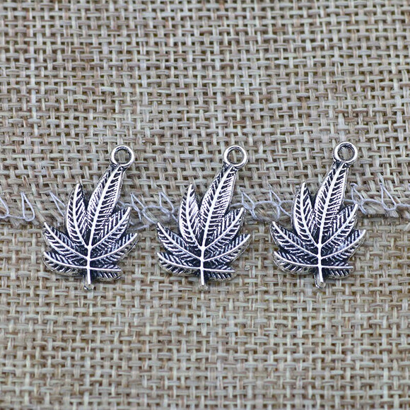 20 Pieces 21.8x13.6mm Antique Silver Color Maple Leaf Charms Keychain Bracelet For DIY Jewelry Making
