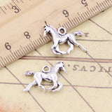 20 piezas de dijes de caballo corriendo de 22 x 15 mm, colgantes de bronce tibetano color plata, joyería antigua, artesanía hecha a mano. 