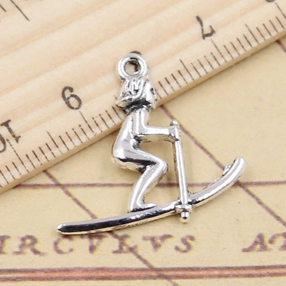 20pcs Charms Skier Ski Sporter Skiing Player 24x26mm Tibetan Silver Color Pendants Antique Jewelry Making DIY Handmade Craft