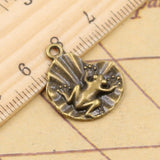 20pcs Charms frog on lily pad 18x17mm Tibetan Bronze Silver Color Pendants Antique Jewelry Making DIY Handmade Craft