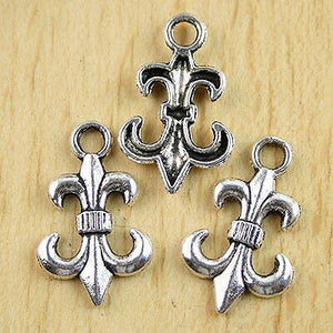 15pcs Tibetan silver FLEUR DE LEI pendants H0177