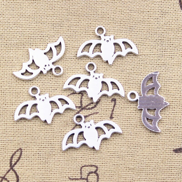 30pcs Charms Halloween Fly Bat 16x24mm Antique Silver Color Pendants DIY Crafts Making Findings Handmade Tibetan Jewelry