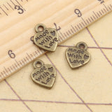 30 piezas de dijes de corazón hechos con amor, 12 x 10 mm, colgantes de bronce tibetano color plata, joyería antigua, artesanía hecha a mano. 