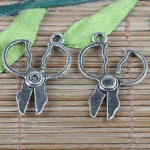 14pcs tebetan silver color scissors design charms EF0197