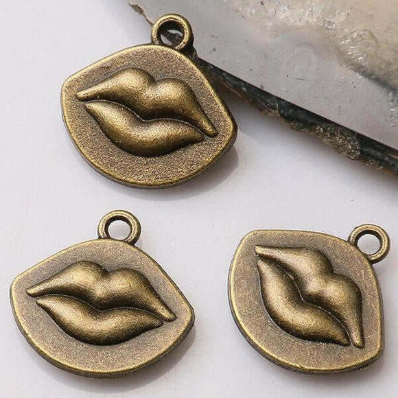 6pcs antiqued bronze color 2sided  lip  design  charms  EF3384