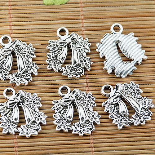 9 pcs tibetan silver tone Christmas wreath flower design charms EF1579