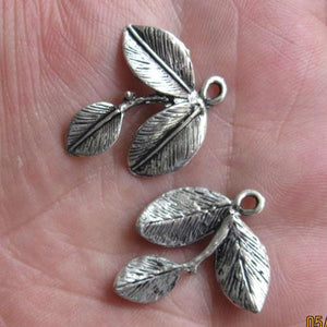 10pcs anitqued Silver tone three leaf charms/pendants G317