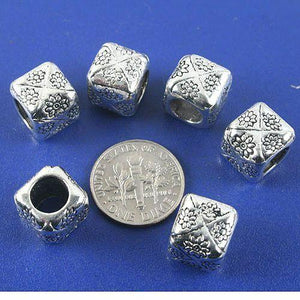 5pcs antiqued silver little flowers spacer beads G1347