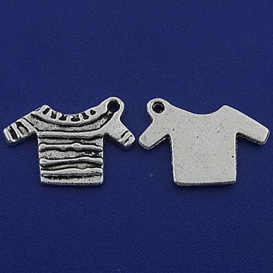 10pcs Tibetan silver T-shirt charms h2978