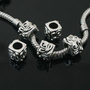 10pcs Tibetan Silver delicate spacer Beads Fit European Bracelet l0042