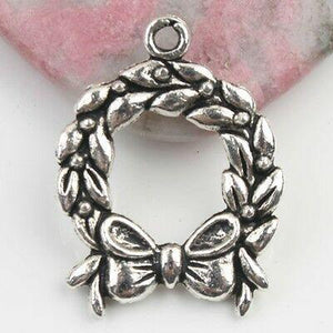 Tibetan Silver 2sided round Christmas leaf Wreath design charms 10pcs EF0056