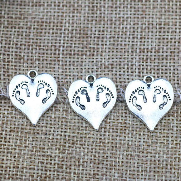 8 Pieces 17x20mm Antique Silver Color Heart-shaped Charms Footprint for DIY Necklace Jewelry Making