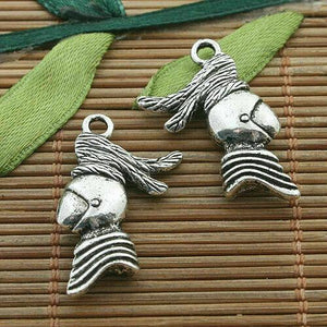 6pcs antiqued silver color Soldier design charms 28x20mm H3484