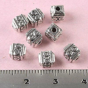 40pcs Tibetan silver crafted "8" cube beads h1605