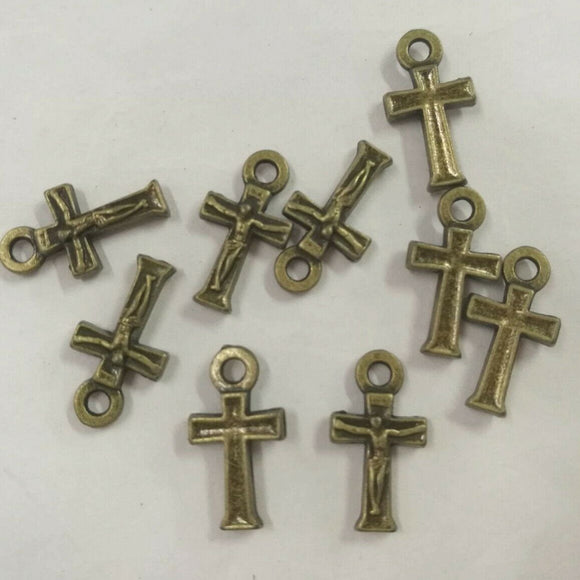 40pcs tibetan silver color little crucifix cross design charms H0085