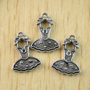 16pc Tibetan silver beautiful ballet skirt charms h1085