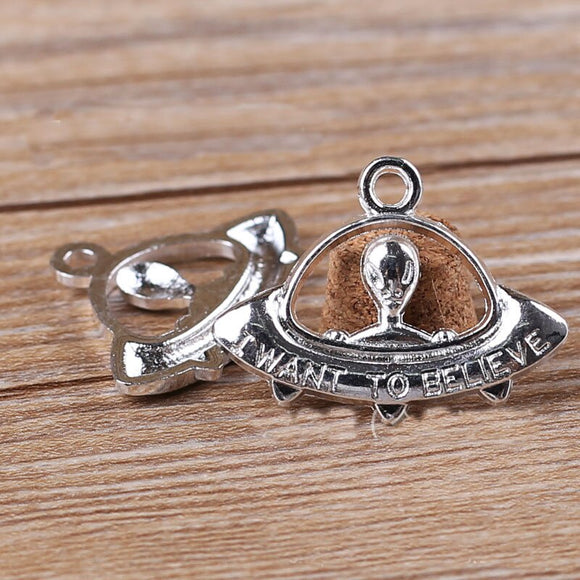 High quality 20 PCS/Lot 36mm*10mm jewelry handmade silver plated bright Metal Alien UFO charms For Jewelry Making