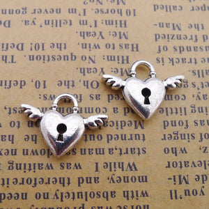 25pcs Antique Silver Tone 3D Angel Wings and Heart with Key Hole Charm Pendant 13X18mm,LY731